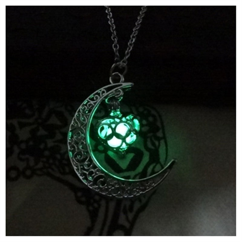 Glowing Pendant Necklace | Silver-Plated Chain with Luminescent Crystal for Women